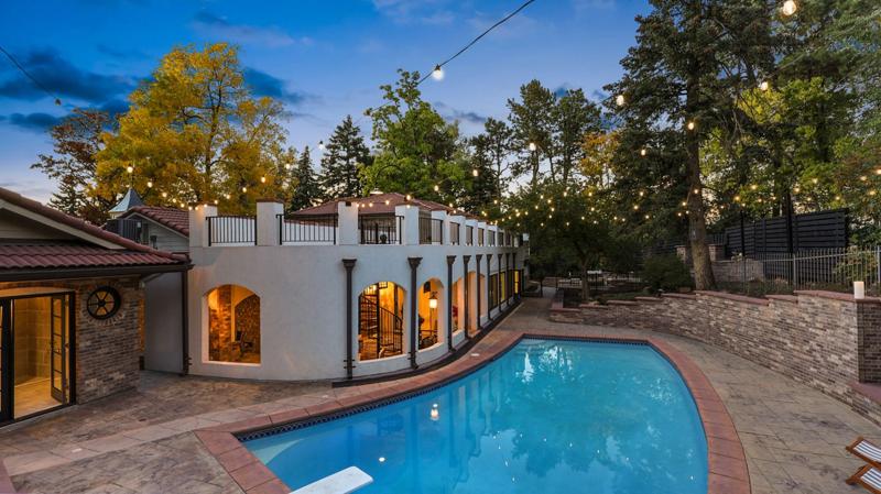 Real estate photo by EstateVision Studios