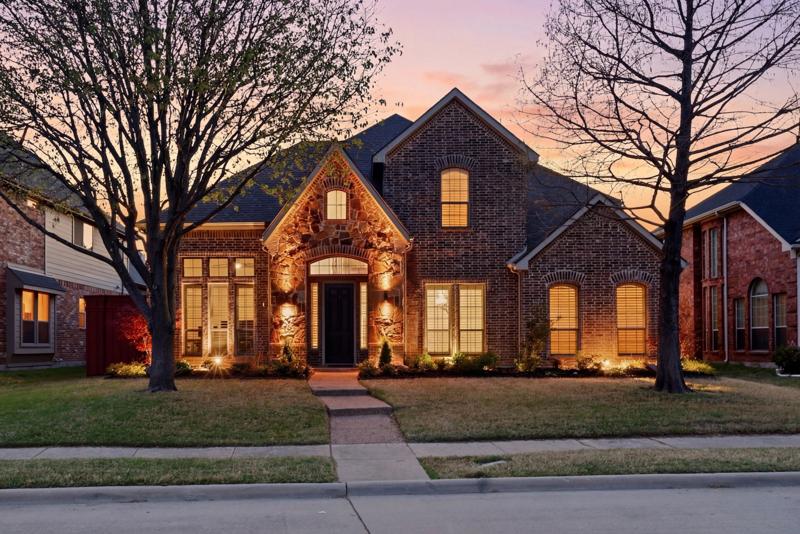Real estate photo by EstateVision Studios